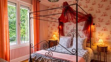 Family Double Room, Garden View | Blackout drapes, iron/ironing board, free WiFi