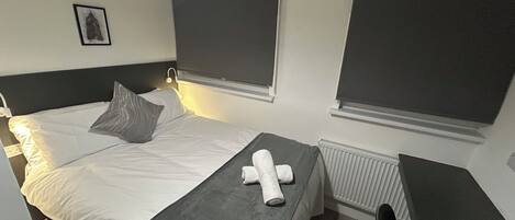 واي فاي وملاءات أسرّة