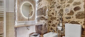 Holiday Home 'Casa Do Forno' with Mountain View, Wi-Fi & Air Conditioning