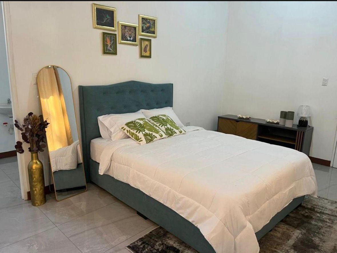 Deluxe Room | Blackout drapes, iron/ironing board, free WiFi