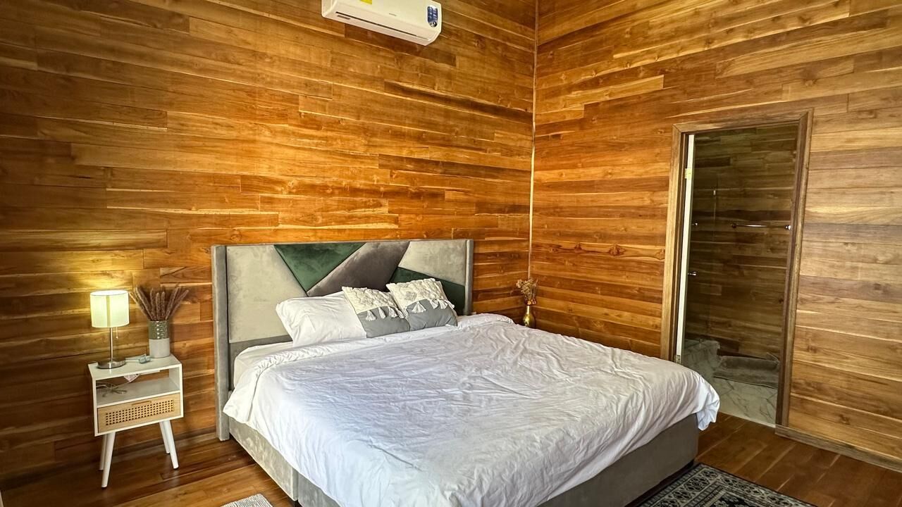 Blackout curtains, iron/ironing board, free WiFi