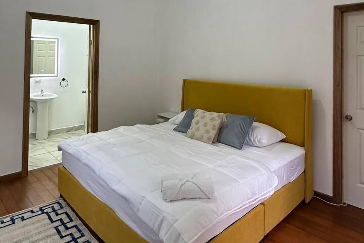 Standard Room | Blackout drapes, iron/ironing board, free WiFi