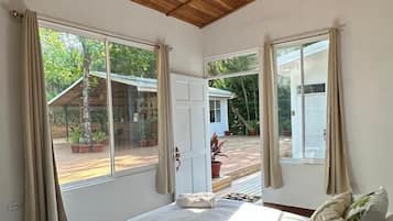 Deluxe-Zimmer | Verdunkelungsvorhänge, Bügeleisen/Bügelbrett, kostenloses WLAN