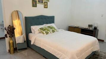 Blackout curtains, iron/ironing board, free WiFi
