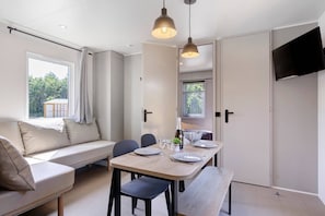 Dining - Mobile Home 'Vallons 56' with Shared Pool and Terrace (Saint-Gervais)