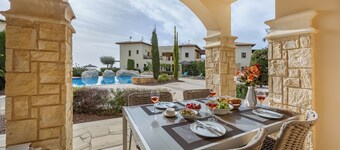 Bk02 Adjacent to Aphrodite Hills - Pool and Sea View