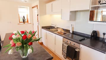 Dishwasher, cookware/dishes/utensils