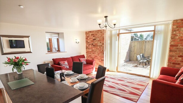 Living area - The Granary (Louth)