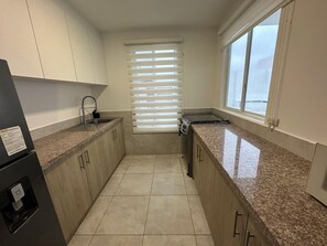 Family House, 3 Bedrooms, Air conditioning | Private kitchen | Full-size fridge, microwave, oven, cookware/dishes/utensils - Blue Villas by Host Ecuador (Santa Elena)