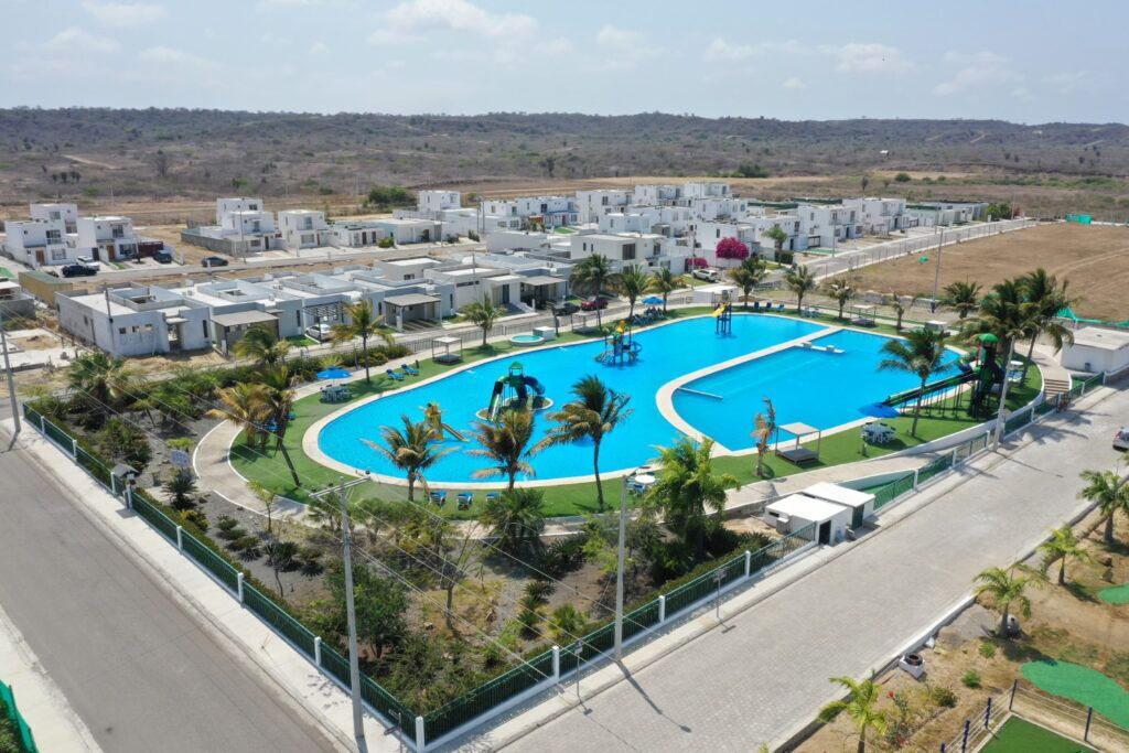 3 piscinas al aire libre