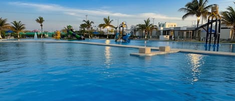 3 outdoor pools
