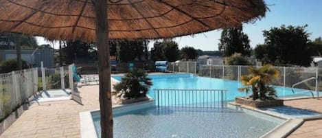 Outdoor pool, a heated pool