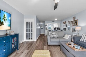 Villa, Multiple Beds (Bayview Villas - Bayview Shores) | Living area