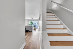 Vila, várias camas (Bayview Villas - Bayview Shores) | Parte interna