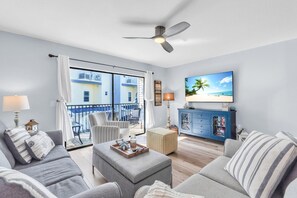 Villa, Multiple Beds (Bayview Villas 121 - Bayview Shores) | Living area