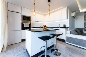 Fridge, microwave, oven, dishwasher - MalagaSuite Premium Duplex Torrequebrada (Benalmádena)