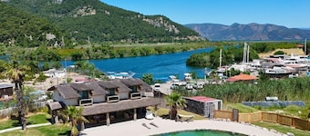 Villa Zer â Unique Lagoon-Style Pool by Rental Finders Dalyan