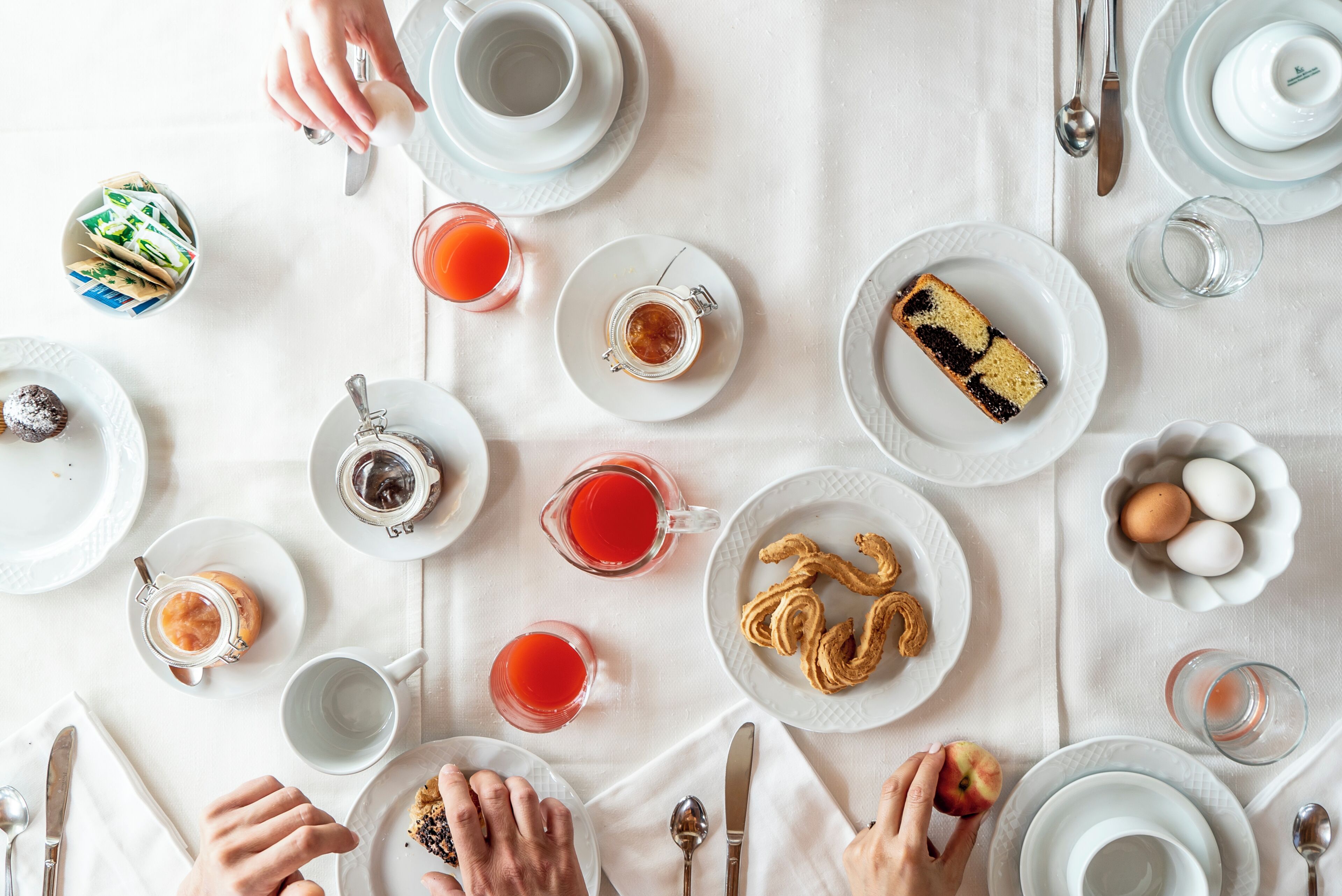 Sudah termasuk sarapan prasmanan setiap hari