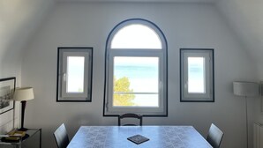 Dining - Ciel et Mer, Apartment with sea view and garden (Varengeville-sur-Mer)