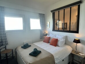 3 chambres, fer et planche à repasser, Wi-Fi gratuit