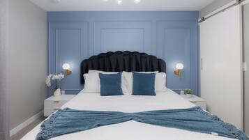 Fer et planche à repasser, lit parapluie, Wi-Fi, draps fournis