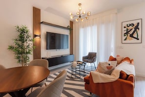 TV, fireplace, video games - Amazing 03 Bedrooms/ 03 Baths / Sleeps 08 (Kissimmee)