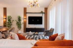 TV, fireplace, video games - Amazing 03 Bedrooms/ 03 Baths / Sleeps 08 (Kissimmee)