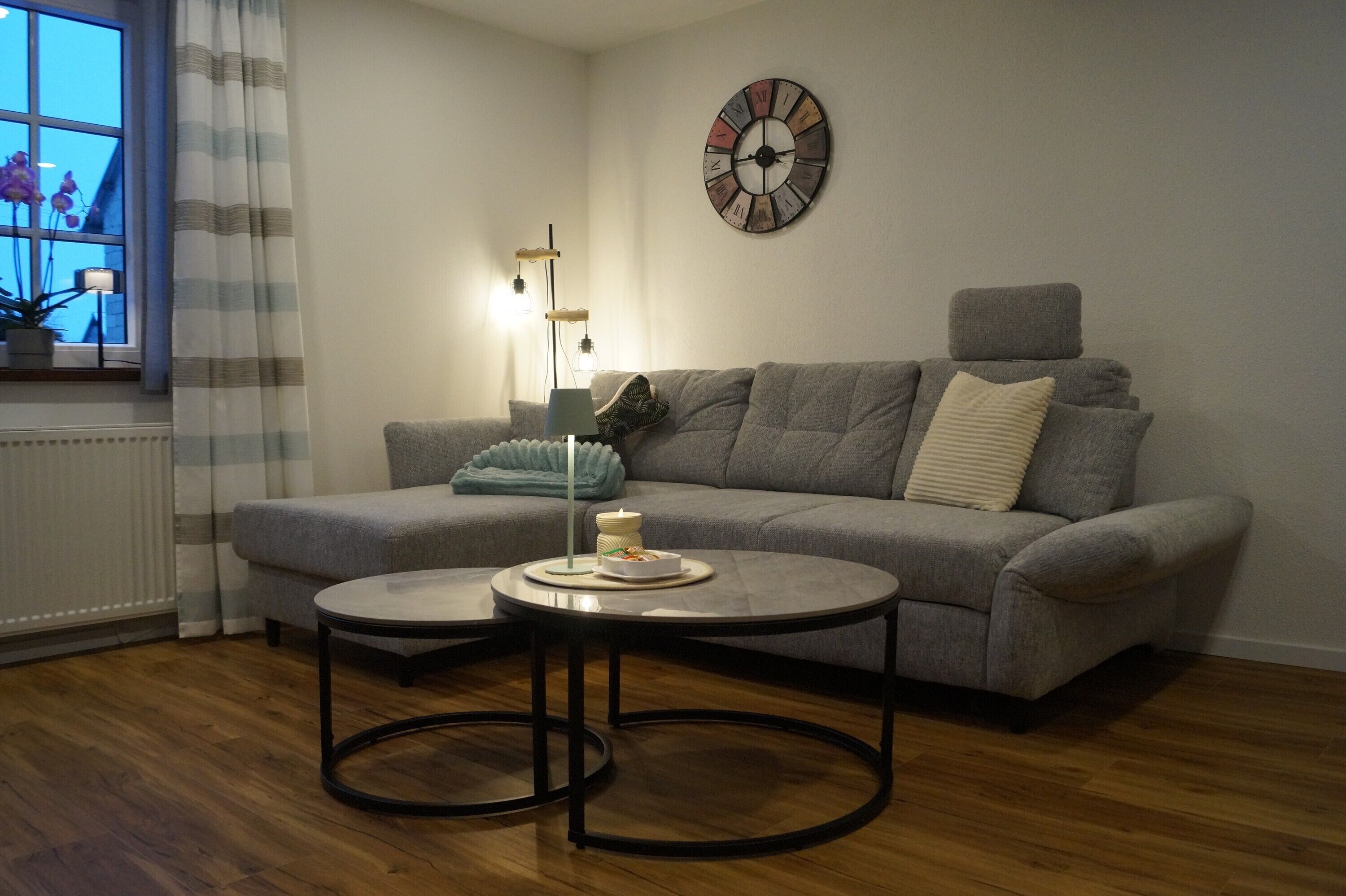 TV, fireplace, ping pong