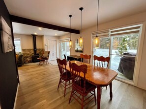 Dining - Chalet Le Bray (Rawdon)