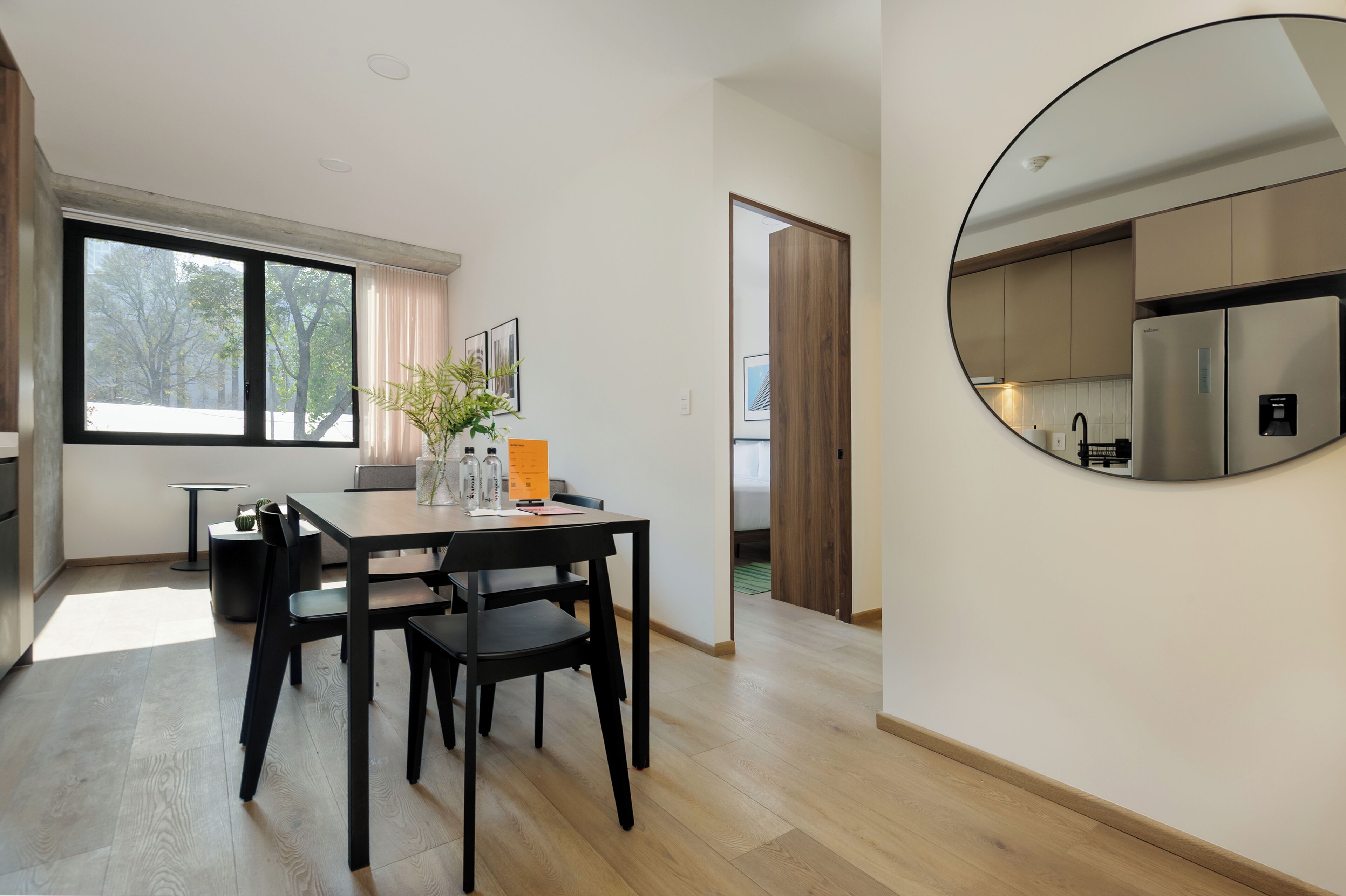 Apartment, 2 Bedrooms | Dining room