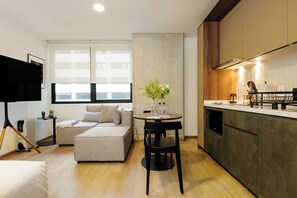 Fridge, microwave, stovetop, coffee/tea maker - Sullivan by Wynwood House (Mexico City)