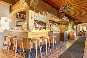 Bar (in der Unterkunft)
