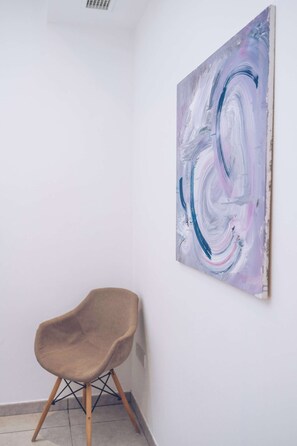 Interior - Stylish One-Bedroom Apartment in Prime Central Location (Gibraltar)