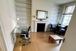 Dining - Stockwell Central Apartment C (London)