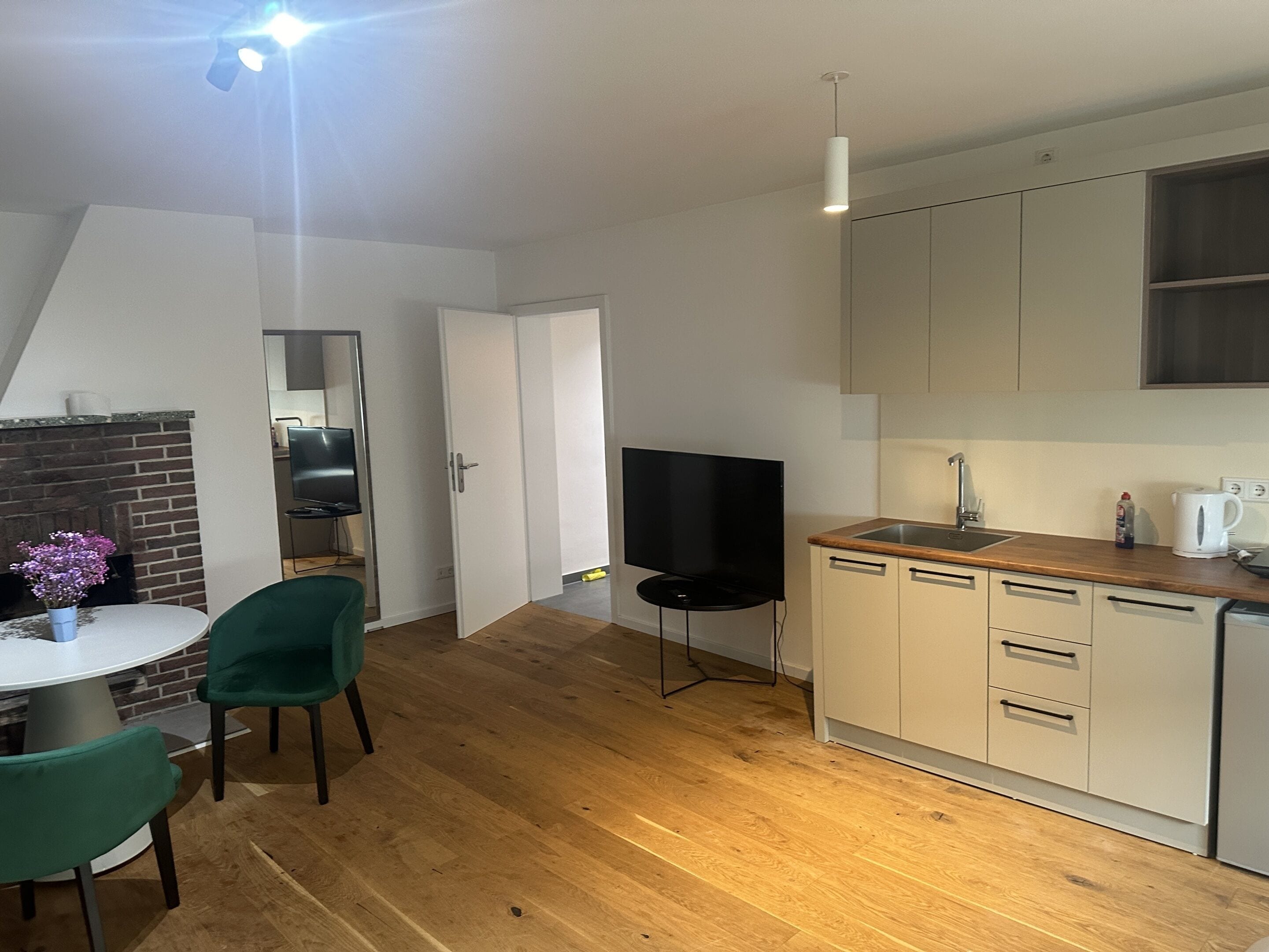 Suite, vista al patio | Lounge