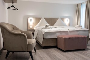 Habitación doble Deluxe, vista al patio | Wifi gratis 