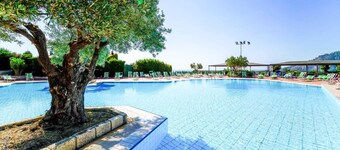 Aura Club Porto Rhoca