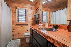Shower, hair dryer, towels - The Cabin On Lake Buckhorn | Ellijay, GA (Ellijay)