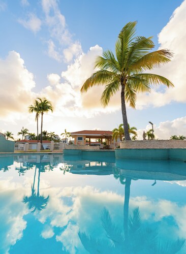 Elegant 3 Bedroom Waterfront Penthouse in beautiful Palmas del Mar Resort