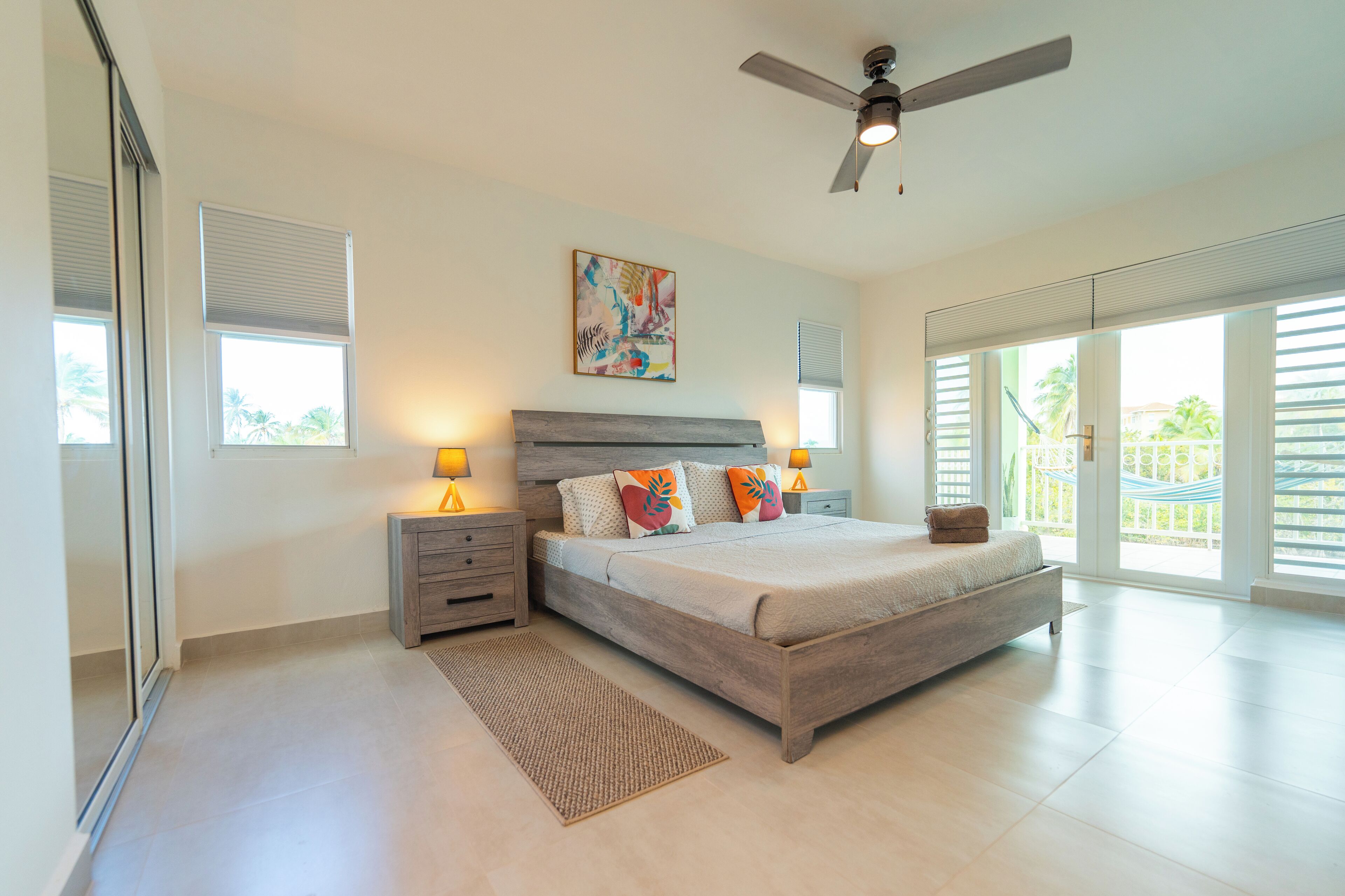 3 habitaciones, tabla de planchar con plancha y wifi gratis 