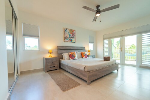 Elegant 3 Bedroom Waterfront Penthouse in beautiful Palmas del Mar Resort