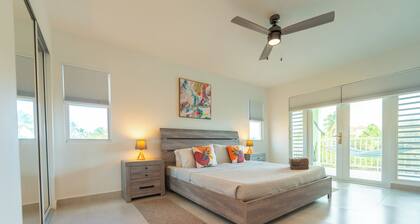 Elegant 3 Bedroom Waterfront Penthouse in beautiful Palmas del Mar Resort