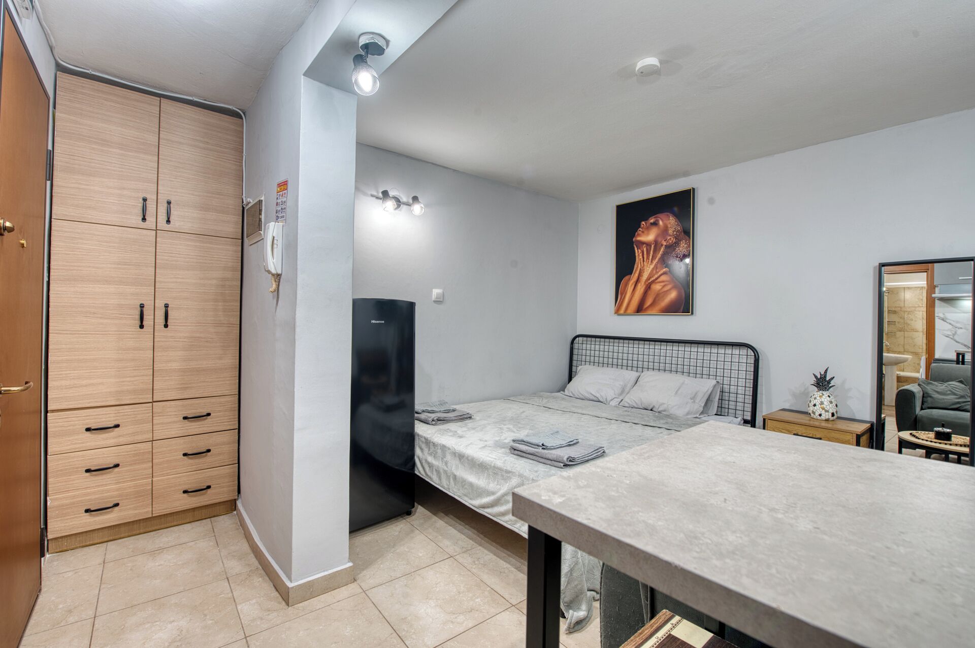 Bügeleisen/Bügelbrett, Internetzugang, Bettwäsche