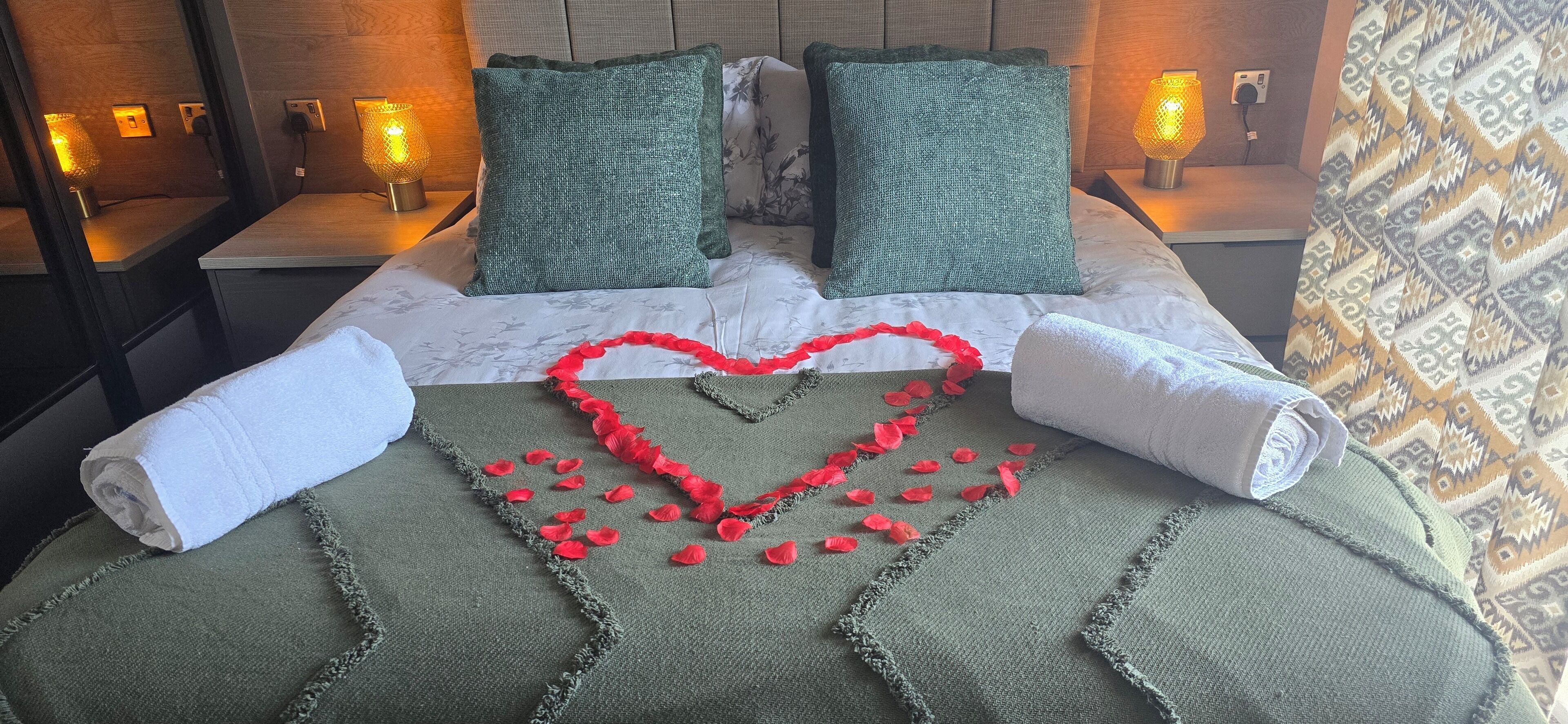 Strykejern/-brett, internettilgang og sengetøy