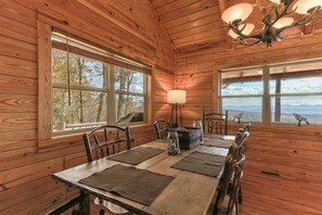 Dining - Panoramic Ridge  | Morganton, GA (Morganton)