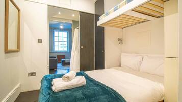 WiFi, bed sheets
