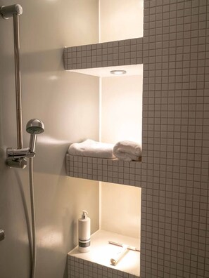 Hair dryer, towels - Lilli`s Danish Hideaway in Heart of Whitstable (Whitstable)