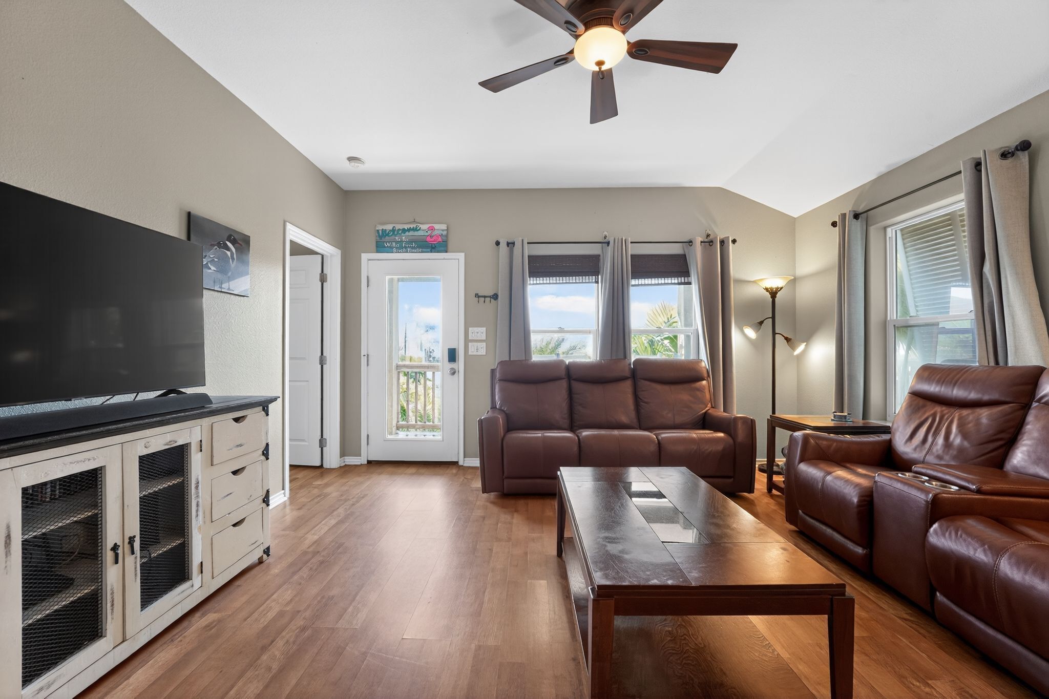 Bay-view Delight / Sleeps 8 - Rockport, TX