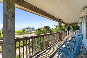 Terrace/patio - Bay-View Delight / Sleeps 8 (Rockport)