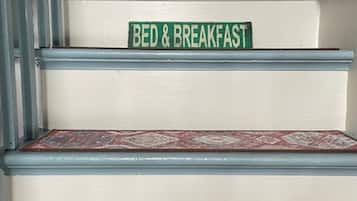 Deluxe-Dreibettzimmer, Meerblick | Zimmerausstattung